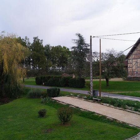 Chambre D'Hotes La Jument Grise Lescheroux Exterior foto